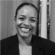 J'enseigne différentes matières, je m'adapte à tout. Pour les enfants au collège et en primaire